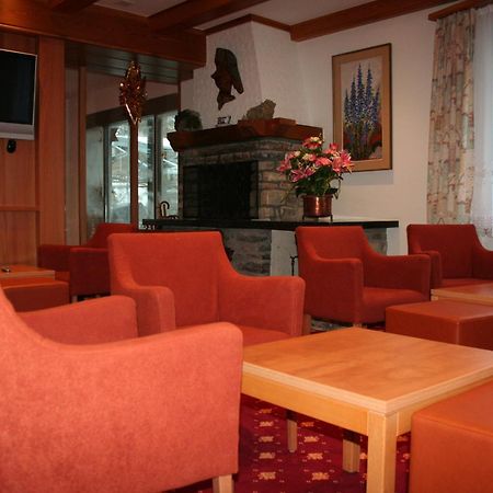 Typically Swiss Hotel Taescherhof Exterior foto