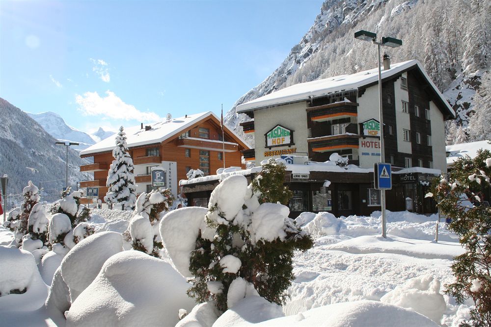 Typically Swiss Hotel Taescherhof Exterior foto