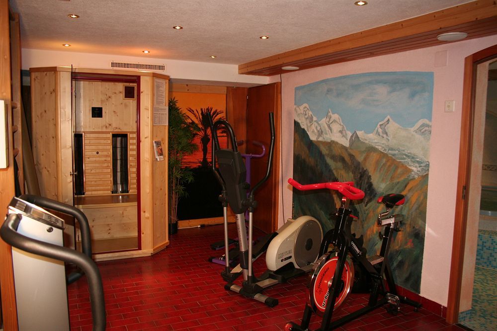 Typically Swiss Hotel Taescherhof Exterior foto